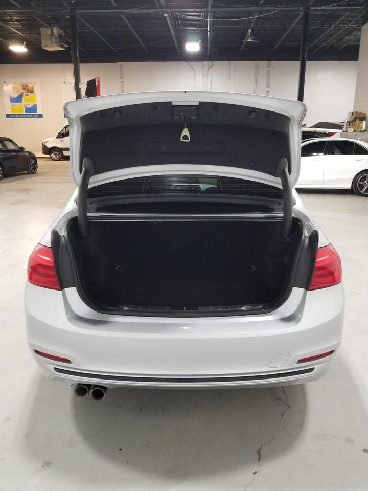 2018 BMW 330 i xDrive 4dr All-Wheel Drive Sedan Photo