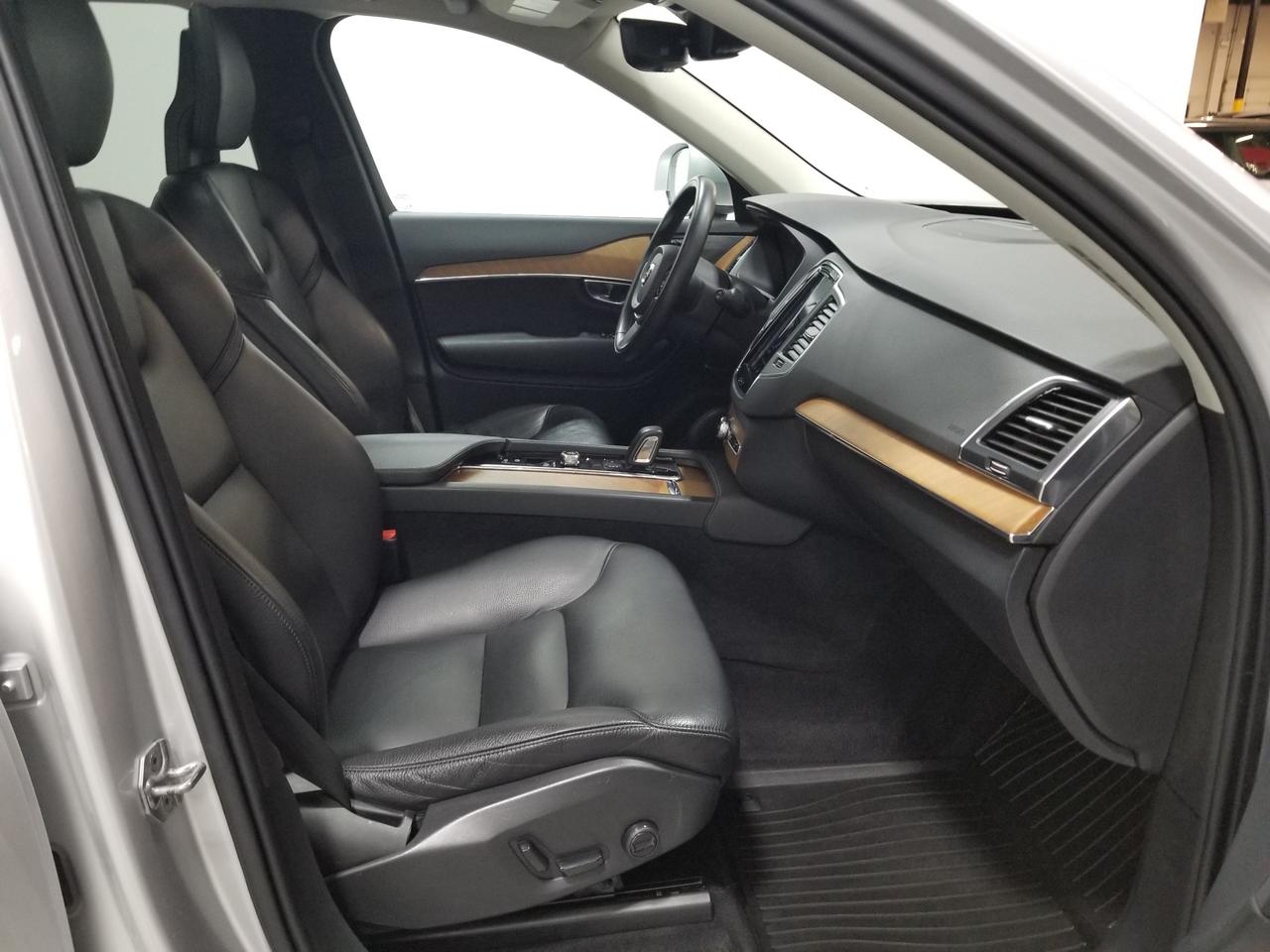 2021 Volvo XC90 Recharge Plug-In Hybrid T8 Inscription Expression 4dr All-Wheel Drive Photo