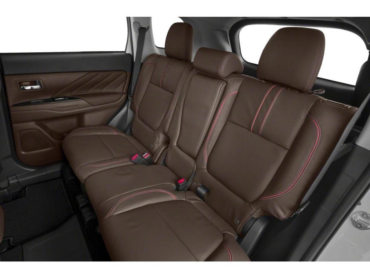 2018 Mitsubishi Outlander Plug-In Hybrid SE 4dr AWC Photo