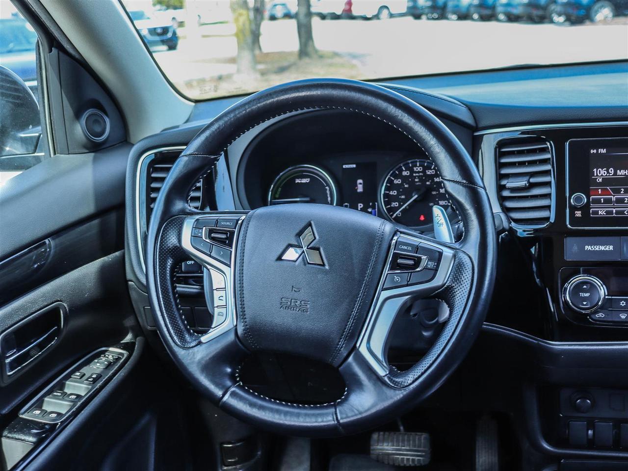 2018 Mitsubishi Outlander Plug-In Hybrid SE 4dr AWC Photo