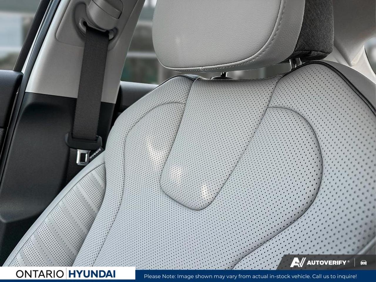 2026 Hyundai Elantra Luxury w/Two-Tone Interior 4dr Sedan Photo