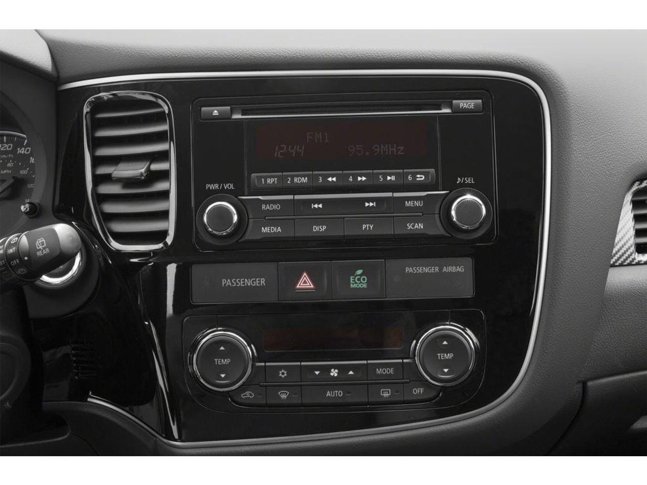 2014 Mitsubishi Outlander ES 4dr Front-wheel Drive Photo