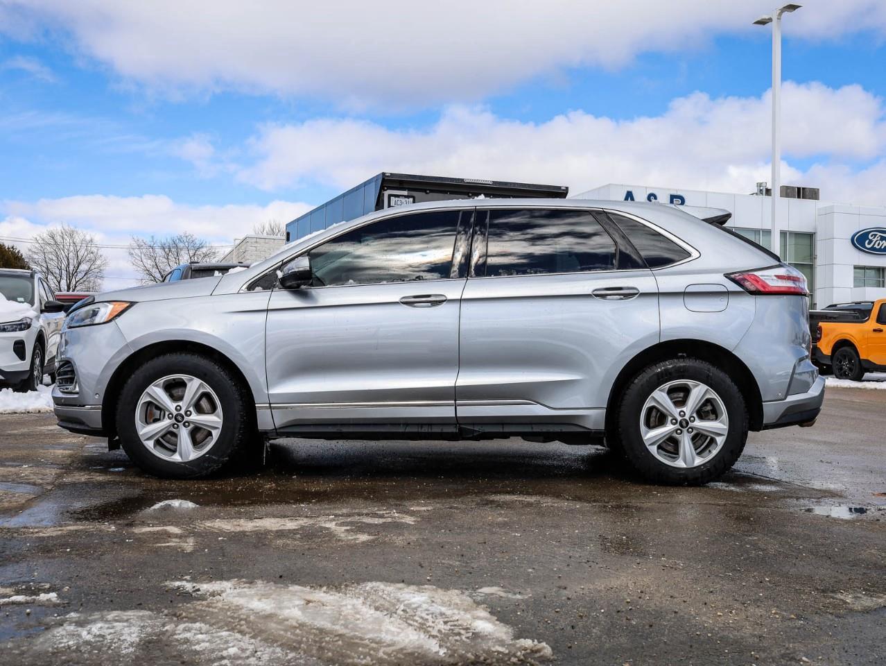 2022 Ford Edge TITANIUM 4DR ALL-WHEEL DRIVE Photo4