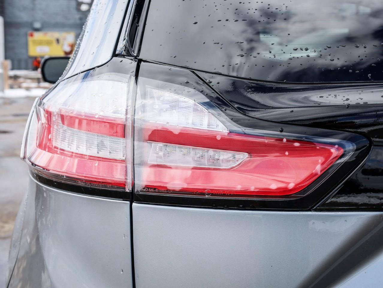 2022 Ford Edge TITANIUM 4DR ALL-WHEEL DRIVE Photo