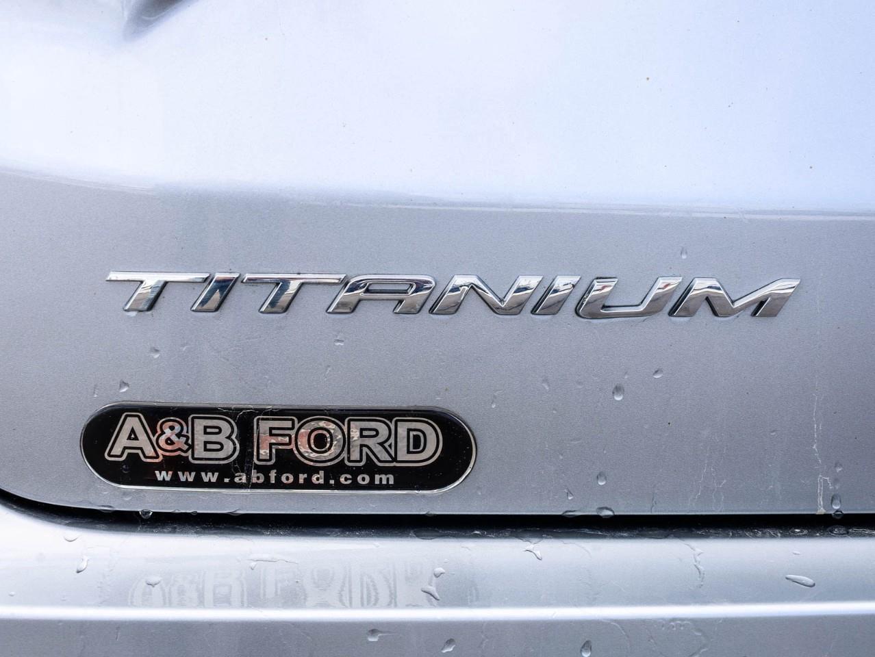 2022 Ford Edge TITANIUM 4DR ALL-WHEEL DRIVE Photo