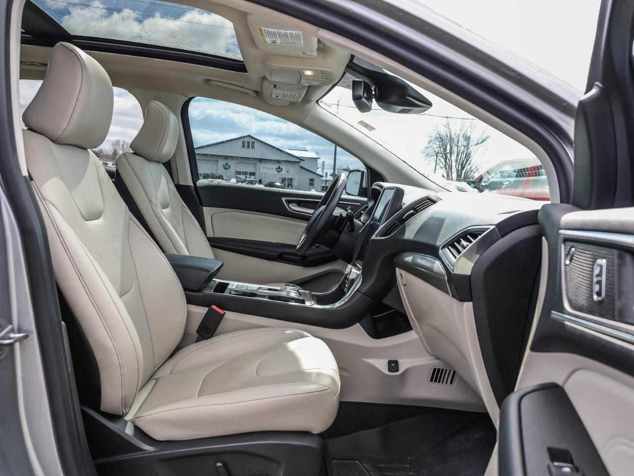 2022 Ford Edge TITANIUM 4DR ALL-WHEEL DRIVE Photo
