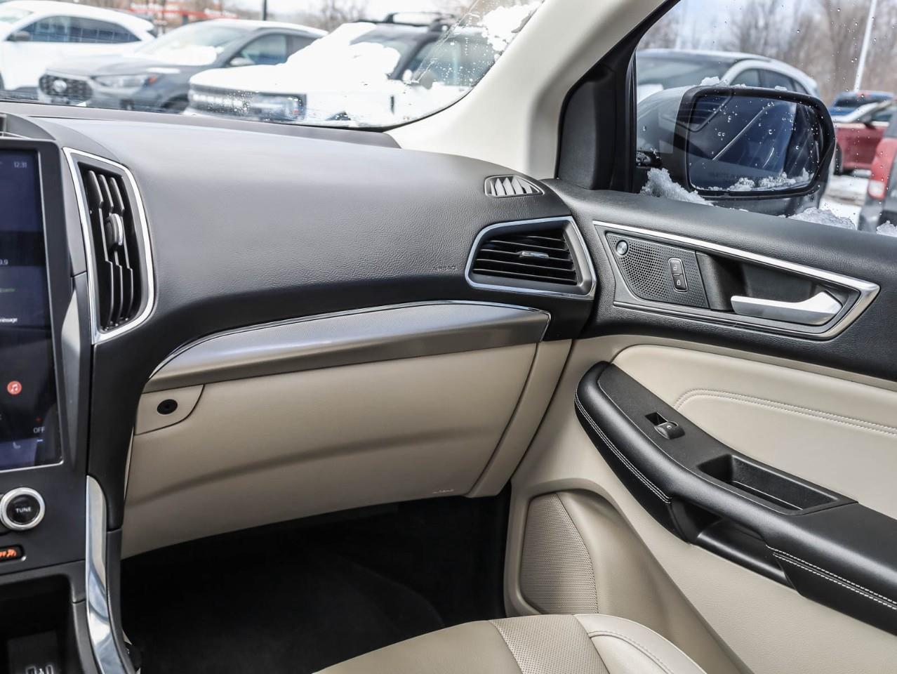 2022 Ford Edge TITANIUM 4DR ALL-WHEEL DRIVE Photo