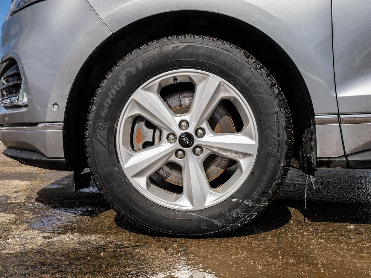 2022 Ford Edge TITANIUM 4DR ALL-WHEEL DRIVE Photo