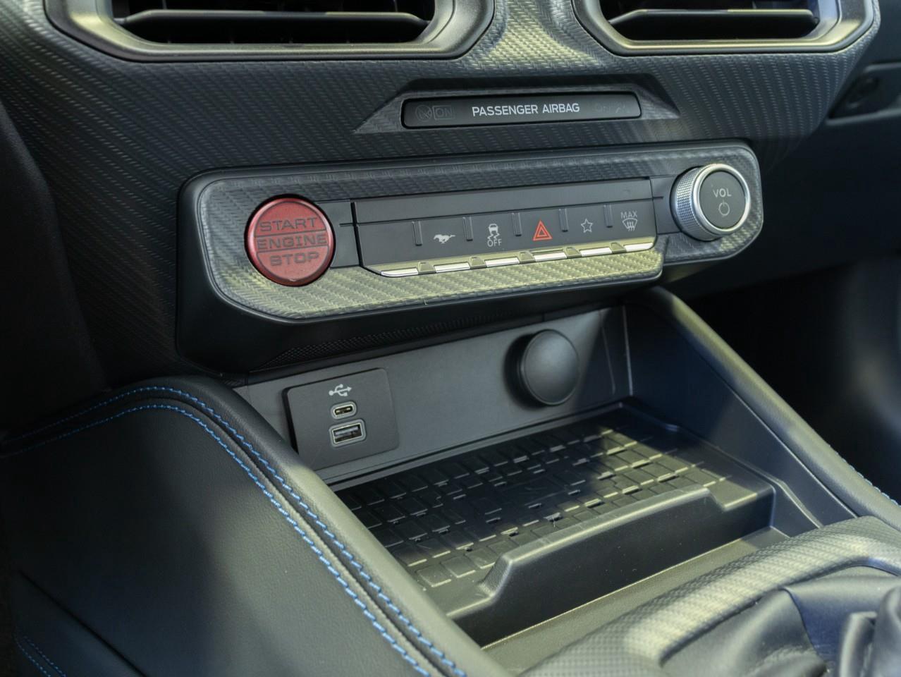 2024 Ford Mustang Dark Horse 2dr Fastback Photo