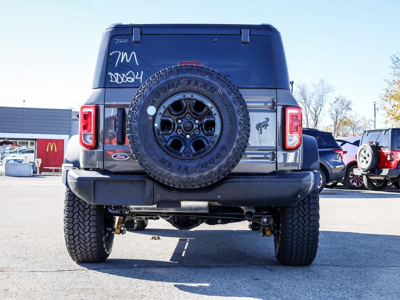 2025 Ford Bronco Big Bend 4dr 4x4 Photo3