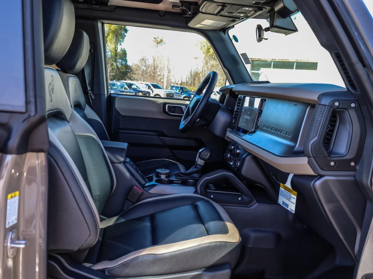 2025 Ford Bronco Big Bend 4dr 4x4 Photo