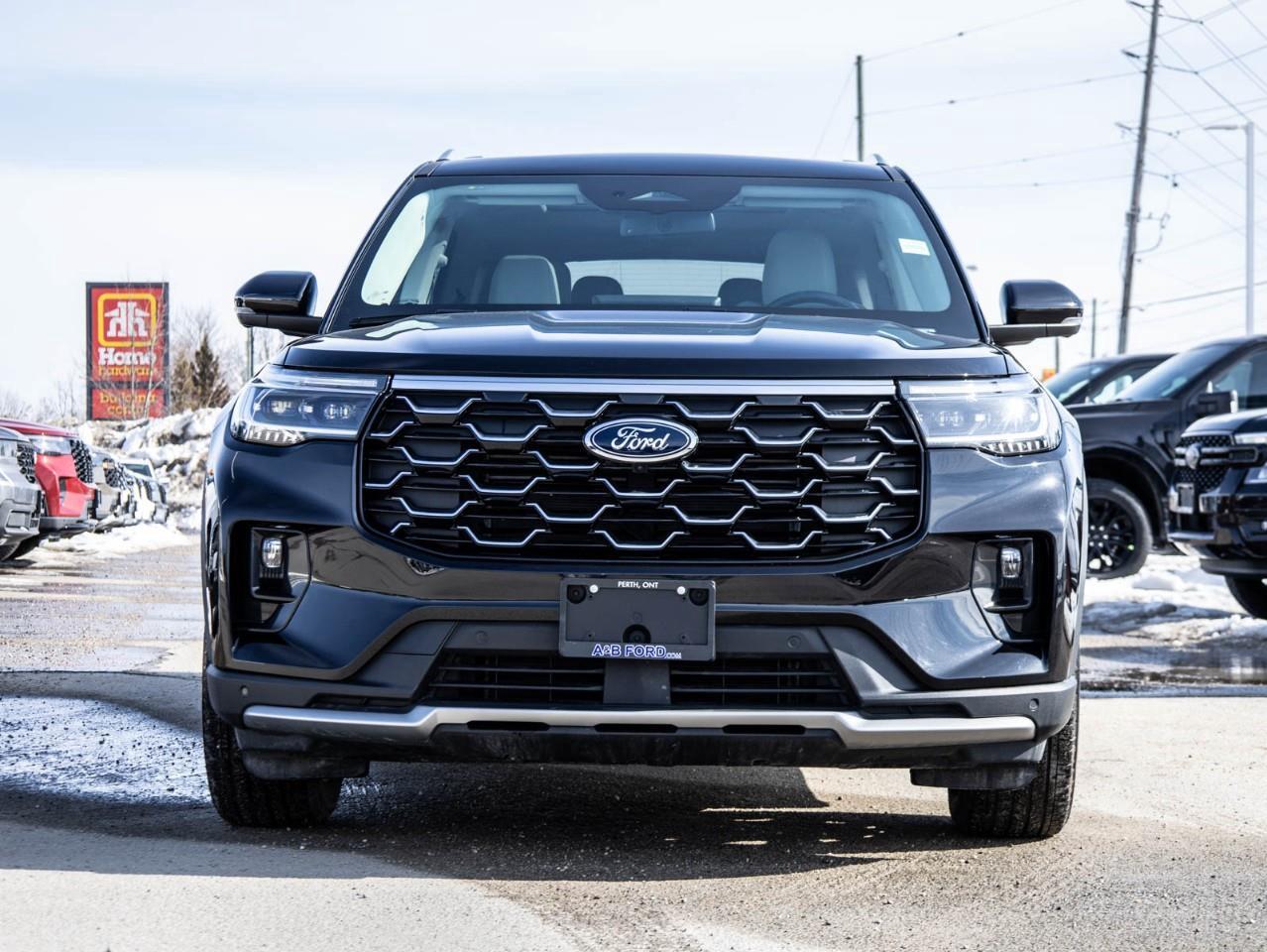 2025 Ford Explorer Platinum 4dr 4x4 Photo