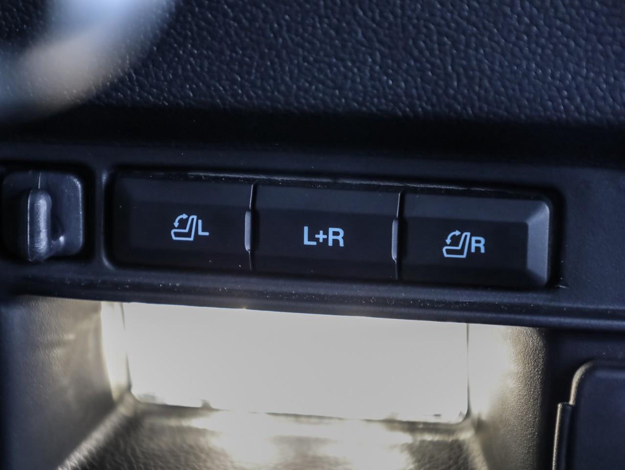 2025 Ford Explorer Platinum 4dr 4x4 Photo