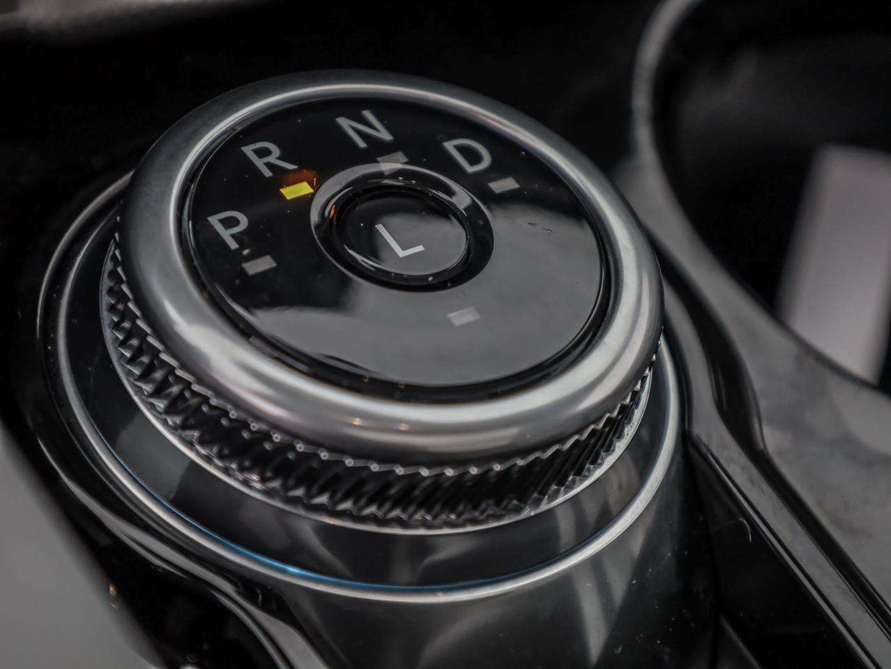 2025 Ford Explorer Platinum 4dr 4x4 Photo