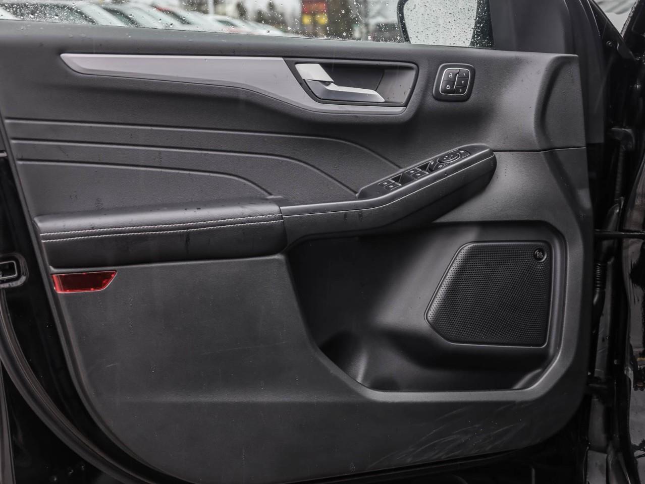 2026 Ford Escape Platinum 4dr All-Wheel Drive Photo