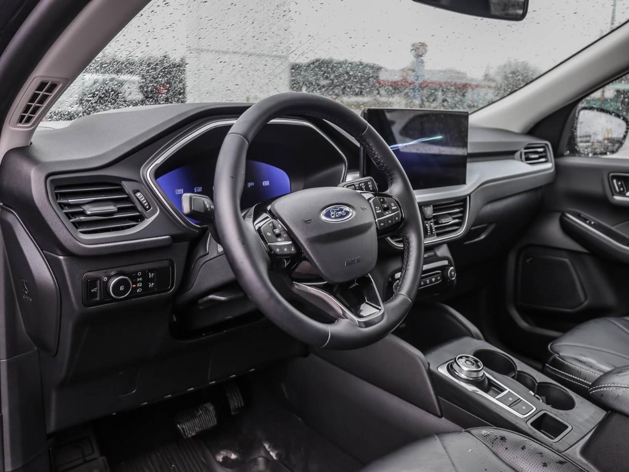 2026 Ford Escape Platinum 4dr All-Wheel Drive Photo