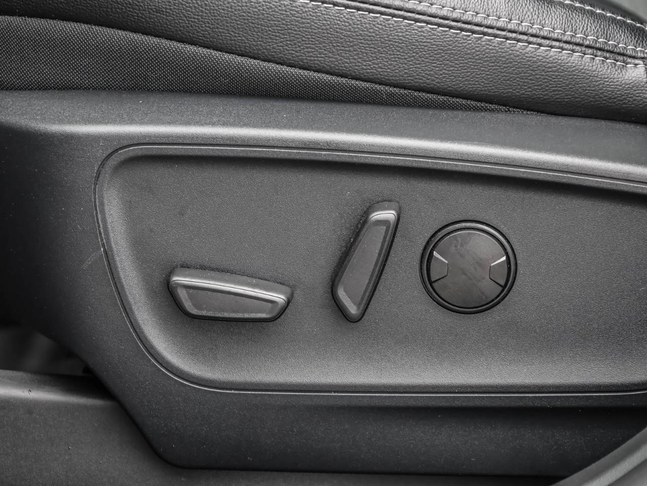 2026 Ford Escape Platinum 4dr All-Wheel Drive Photo