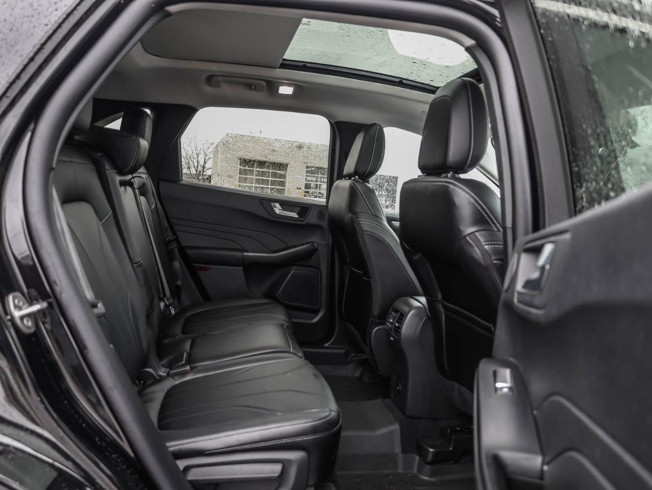 2026 Ford Escape Platinum 4dr All-Wheel Drive Photo