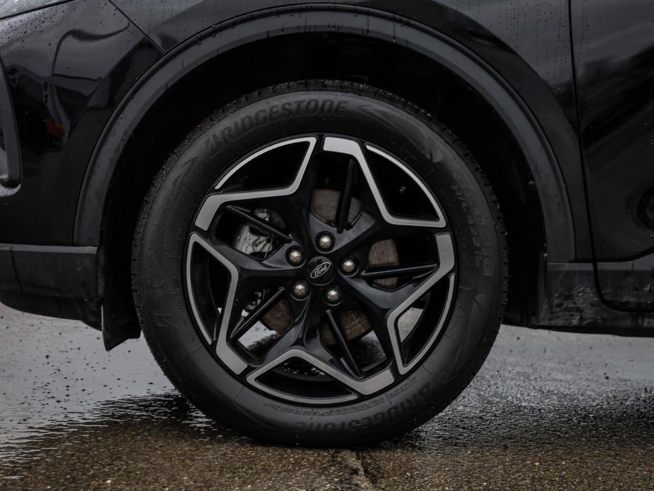 2026 Ford Escape Platinum 4dr All-Wheel Drive Photo