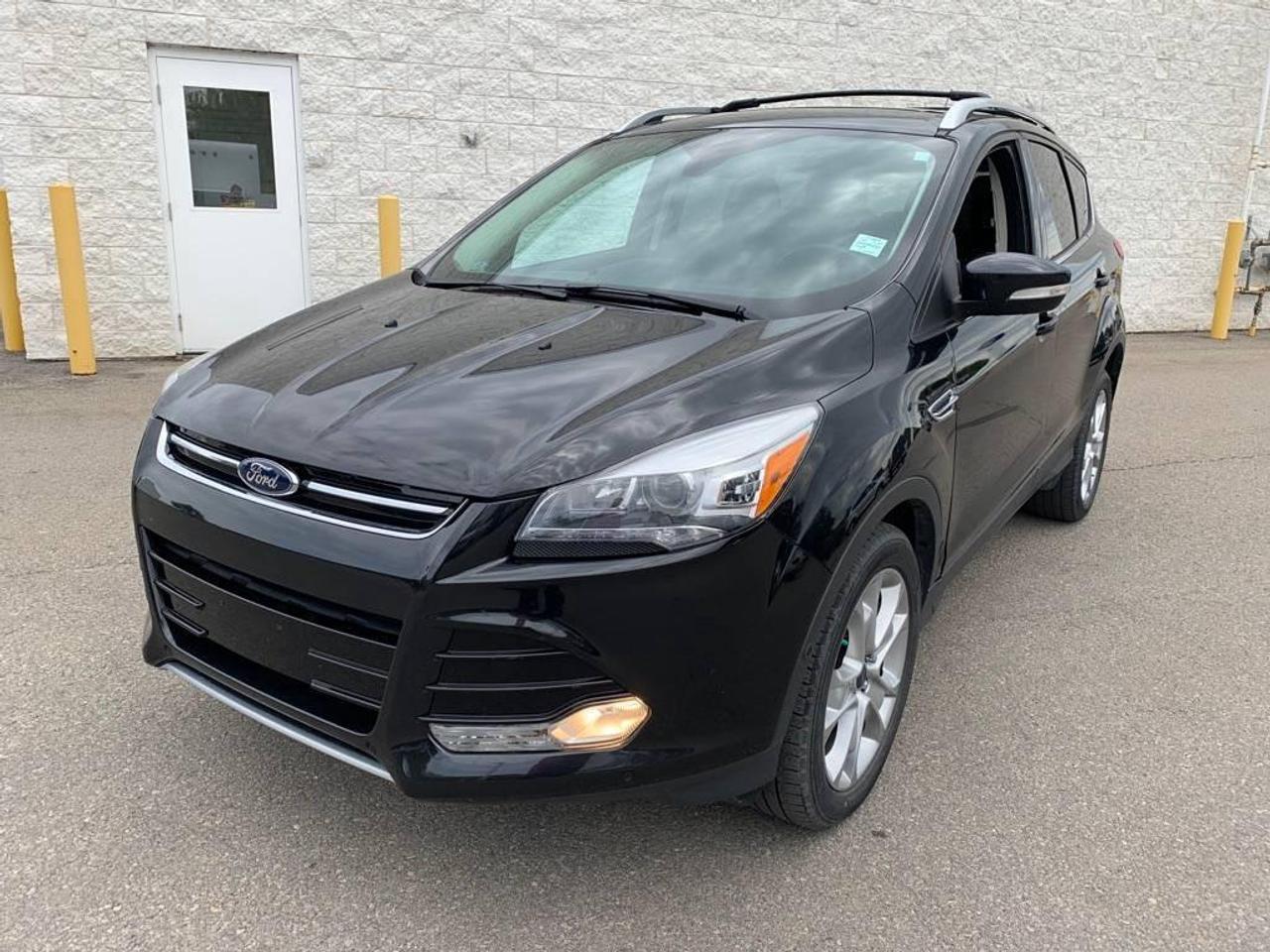 2015 Ford Escape Titanium 4dr 4x4 Photo