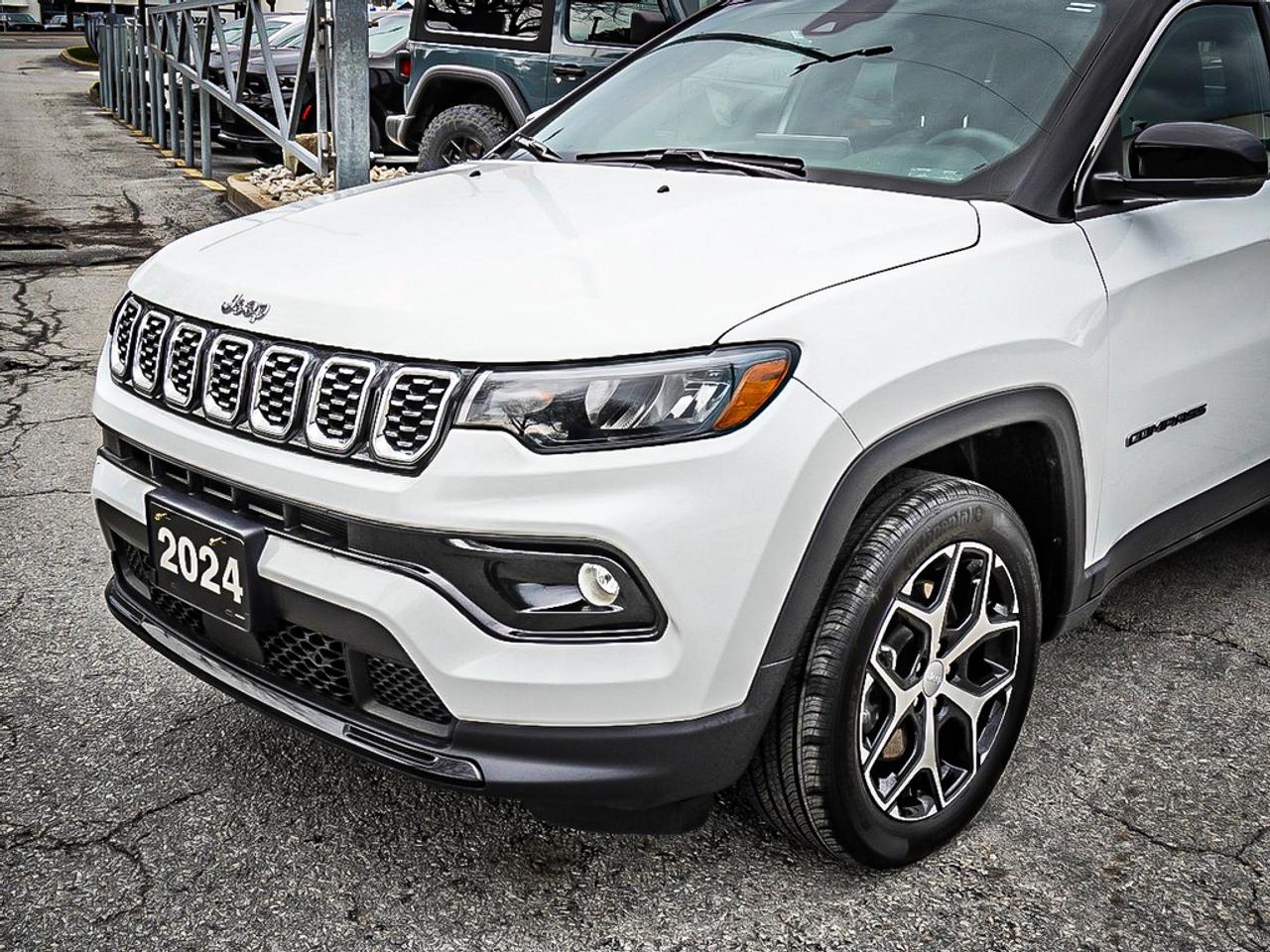 2024 Jeep Compass  Photo3