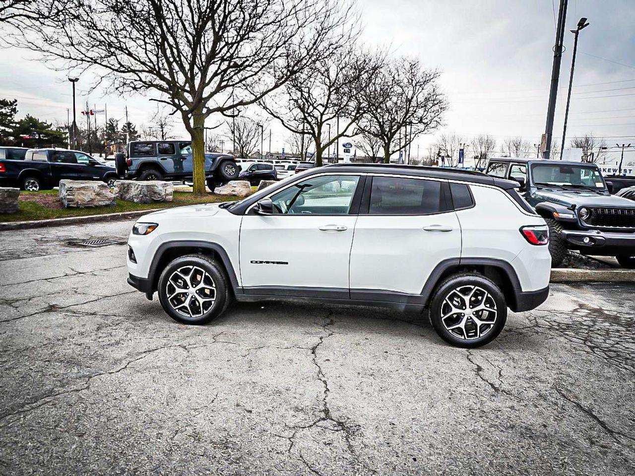2024 Jeep Compass  Photo