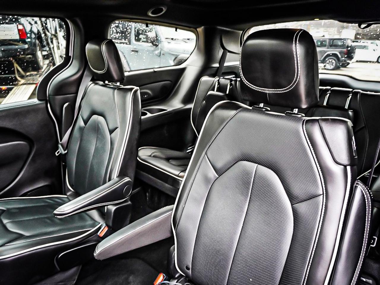 2024 Chrysler Pacifica  Photo