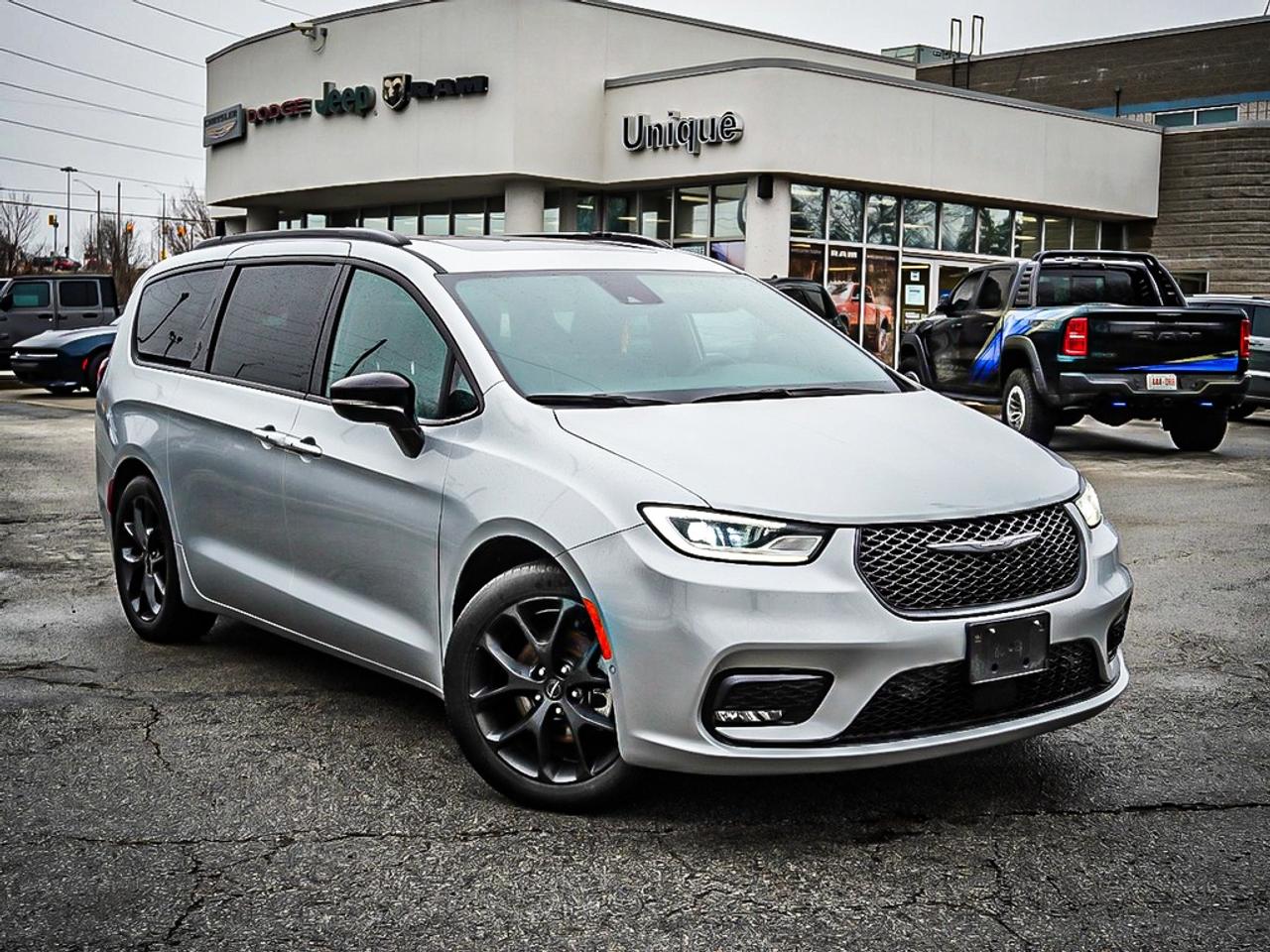 2024 Chrysler Pacifica  Photo