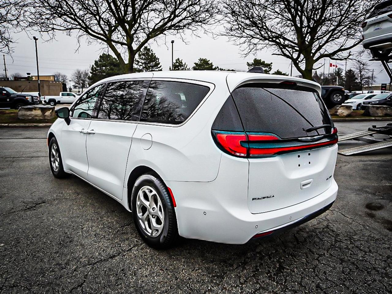 2024 Chrysler Pacifica  Photo