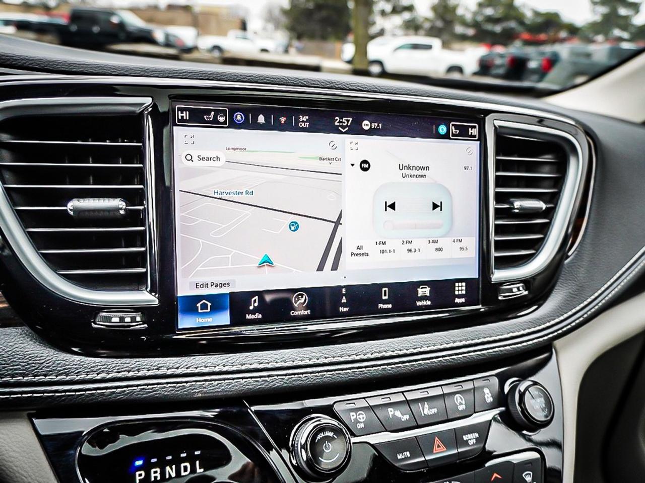 2024 Chrysler Pacifica  Photo