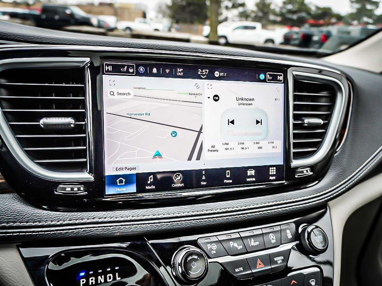 2024 Chrysler Pacifica  Photo