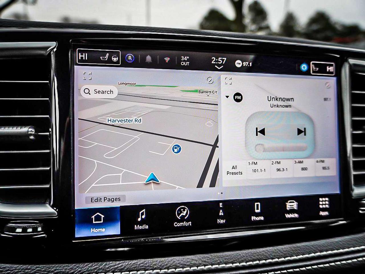2024 Chrysler Pacifica  Photo