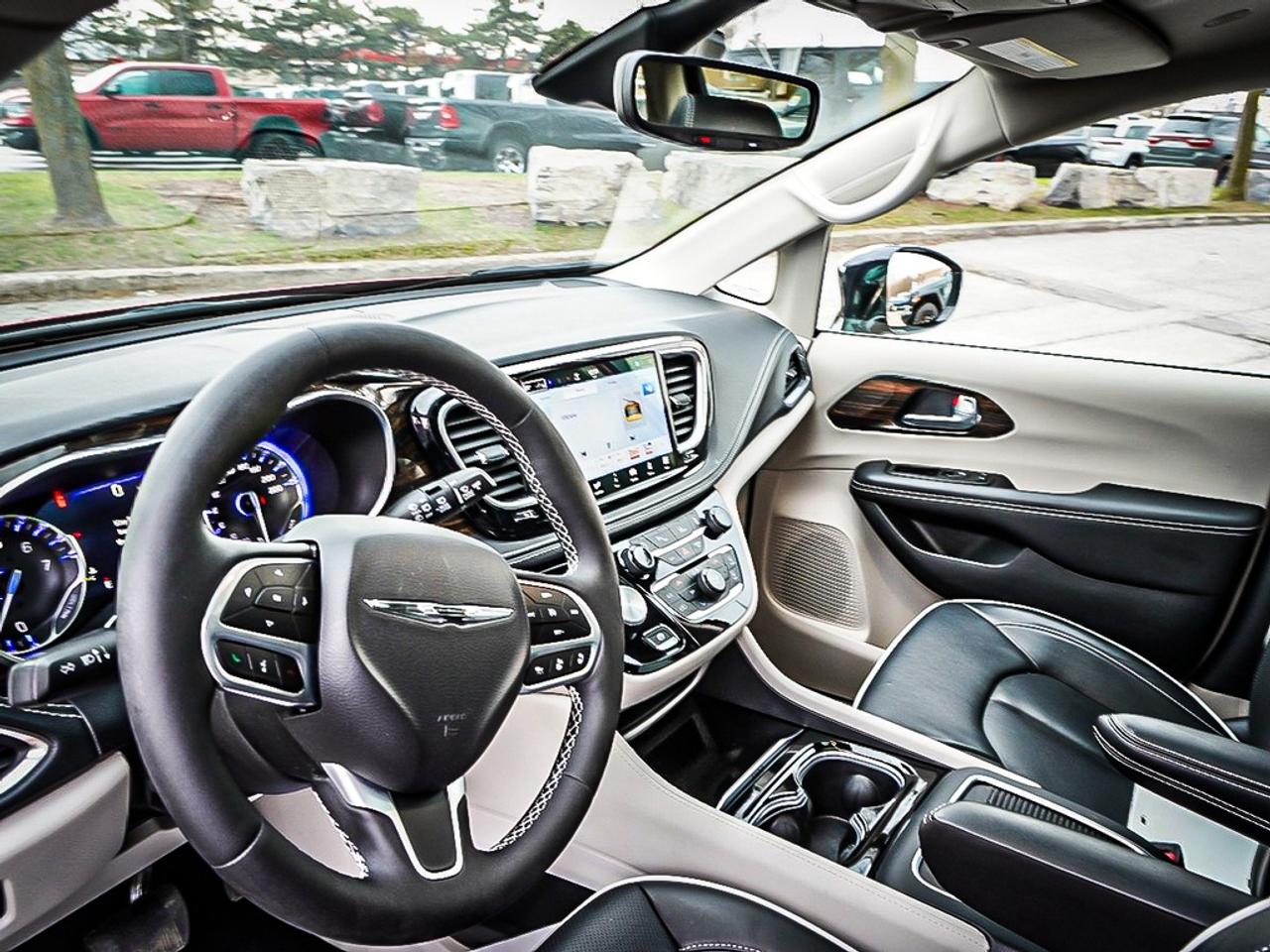2024 Chrysler Pacifica  Photo
