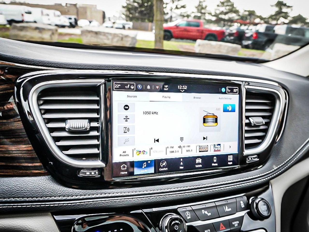 2024 Chrysler Pacifica  Photo