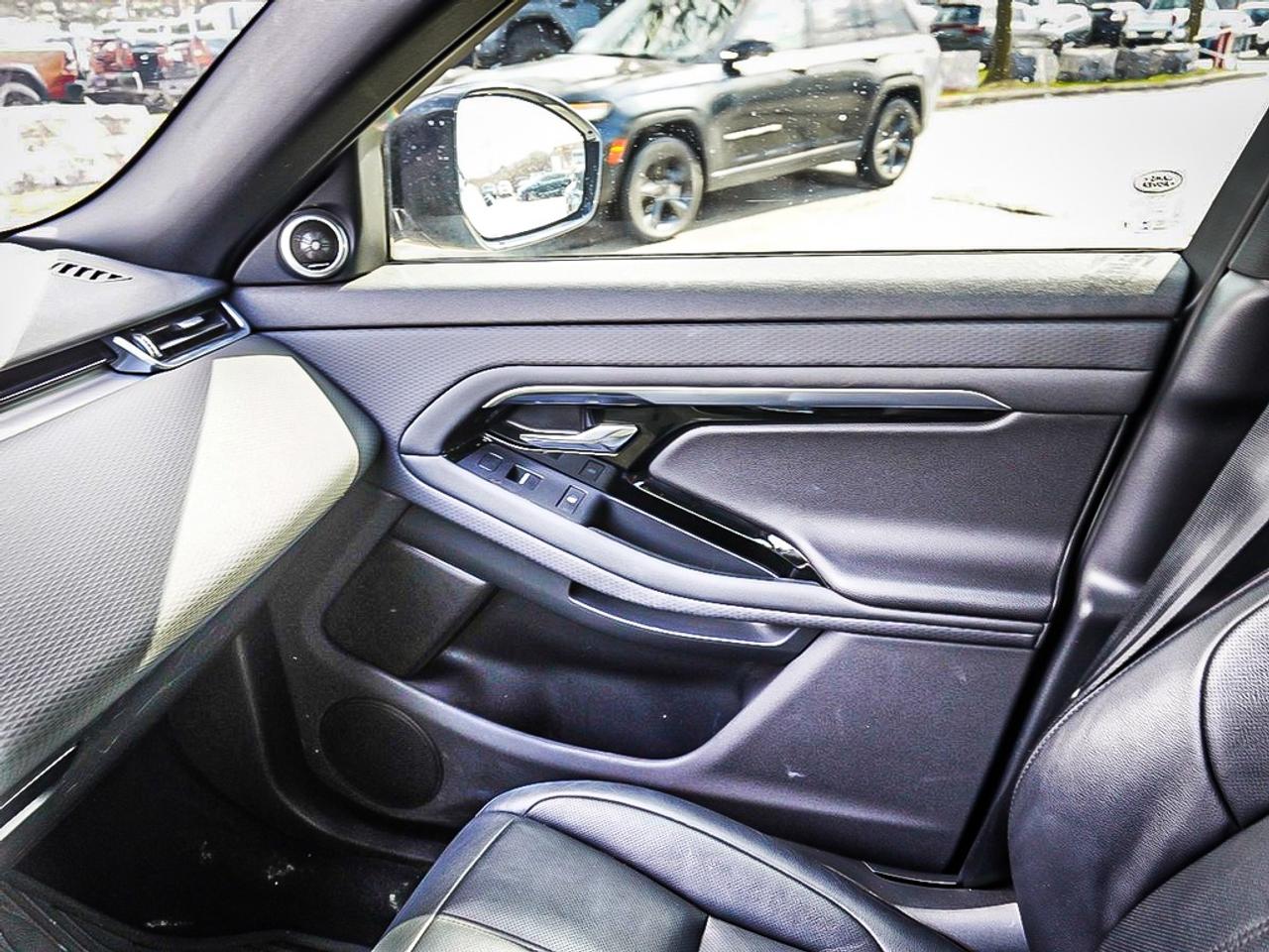 2021 Land Rover Range Rover Evoque  Photo