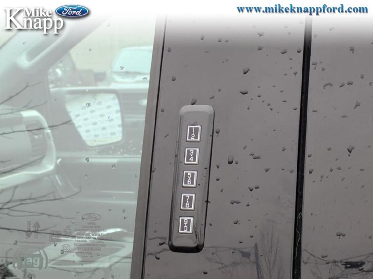 2023 Ford F-150 XLT Photo