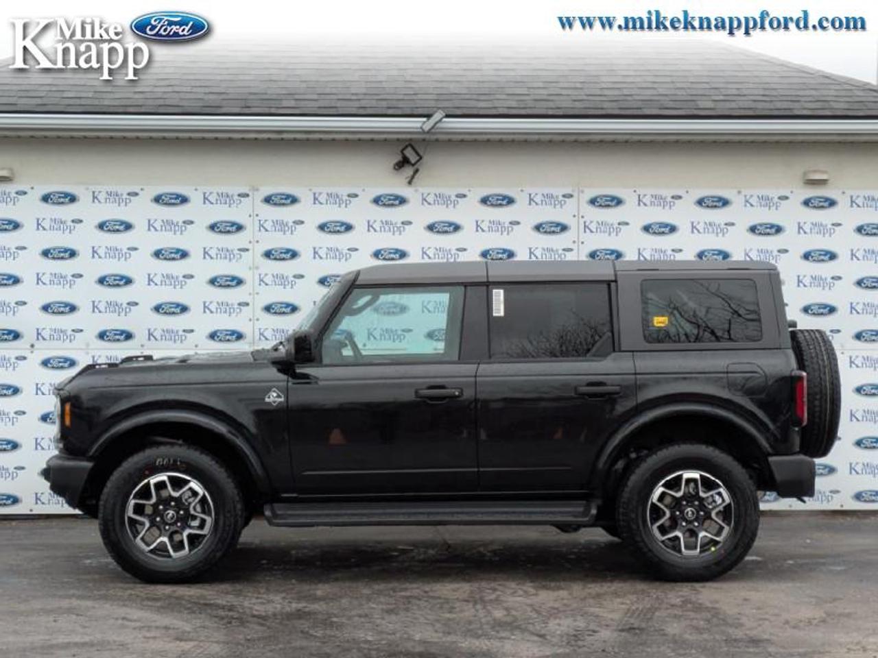 2026 Ford Bronco Outer Banks Photo