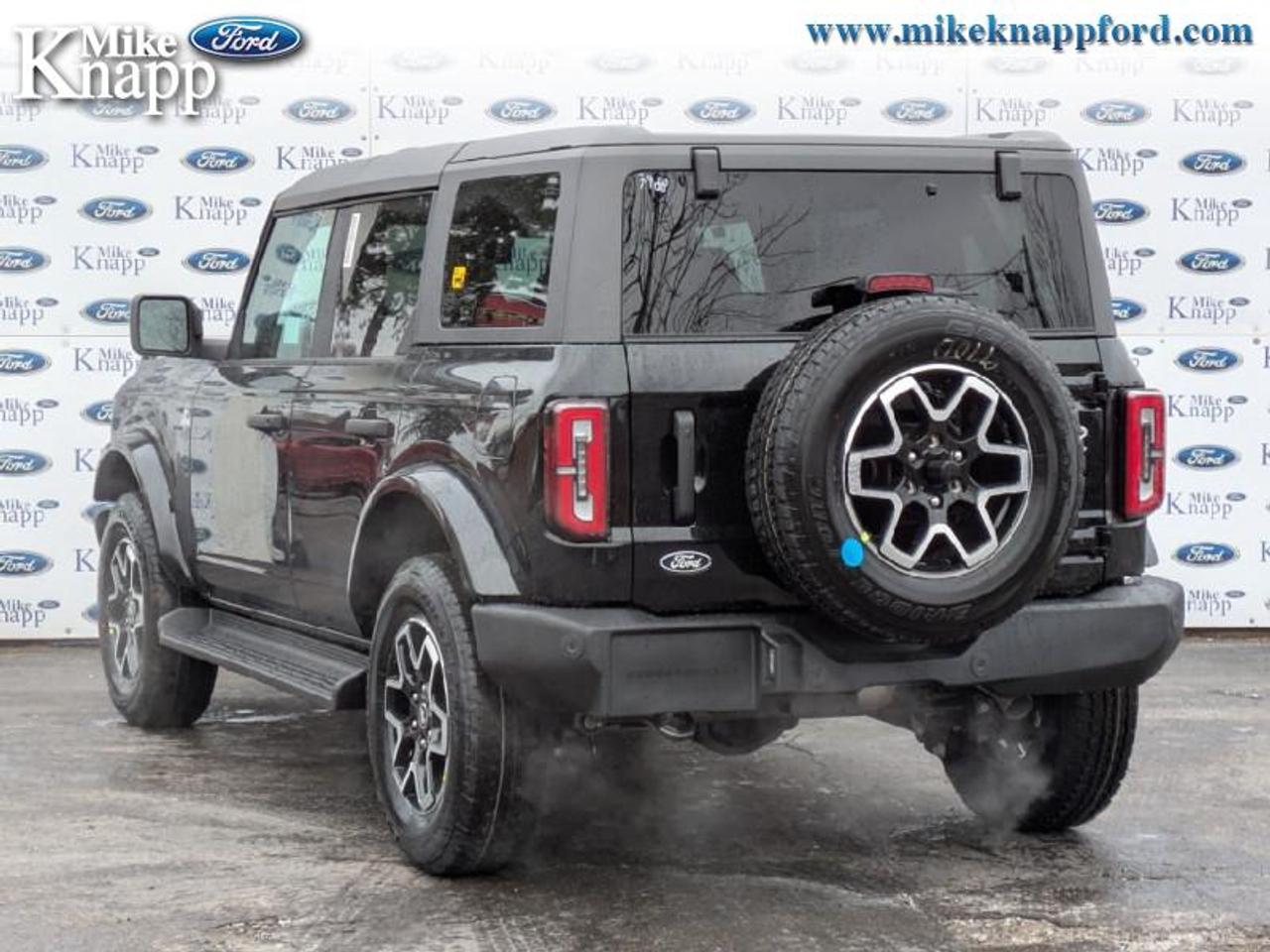 2026 Ford Bronco Outer Banks Photo