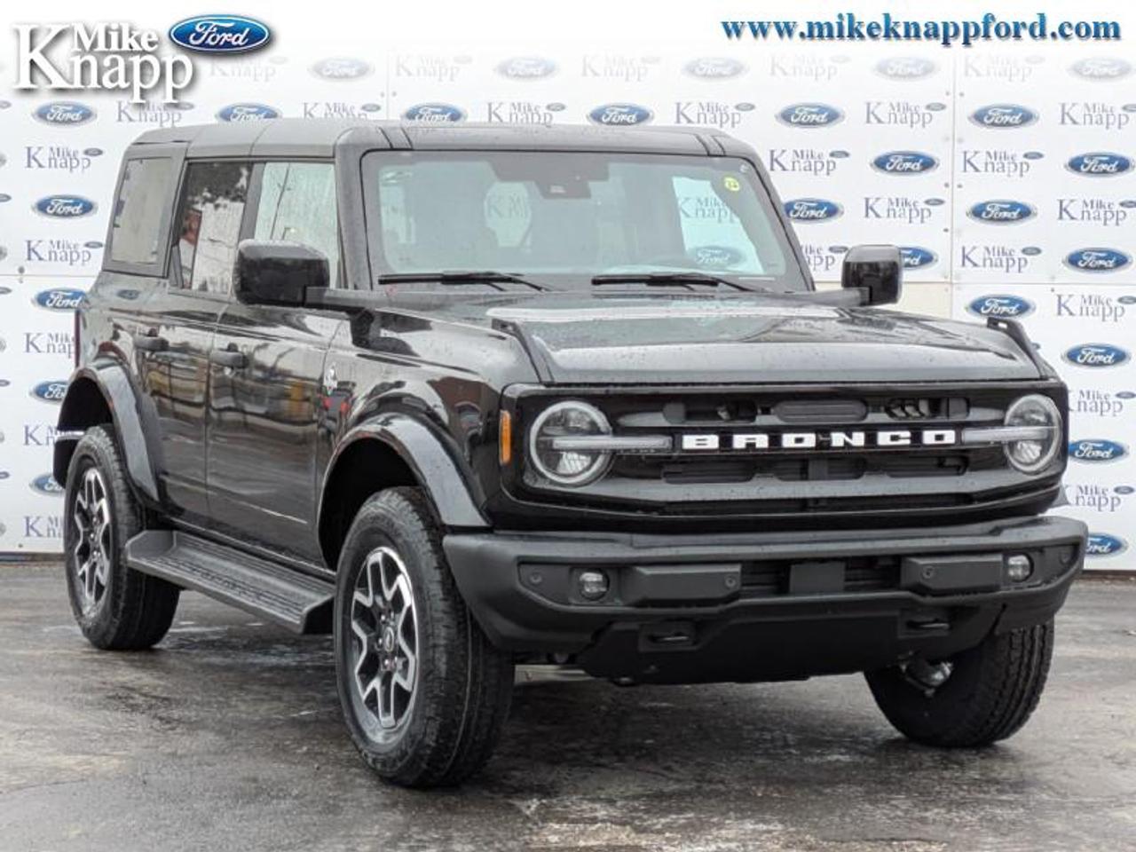 2026 Ford Bronco Outer Banks Photo