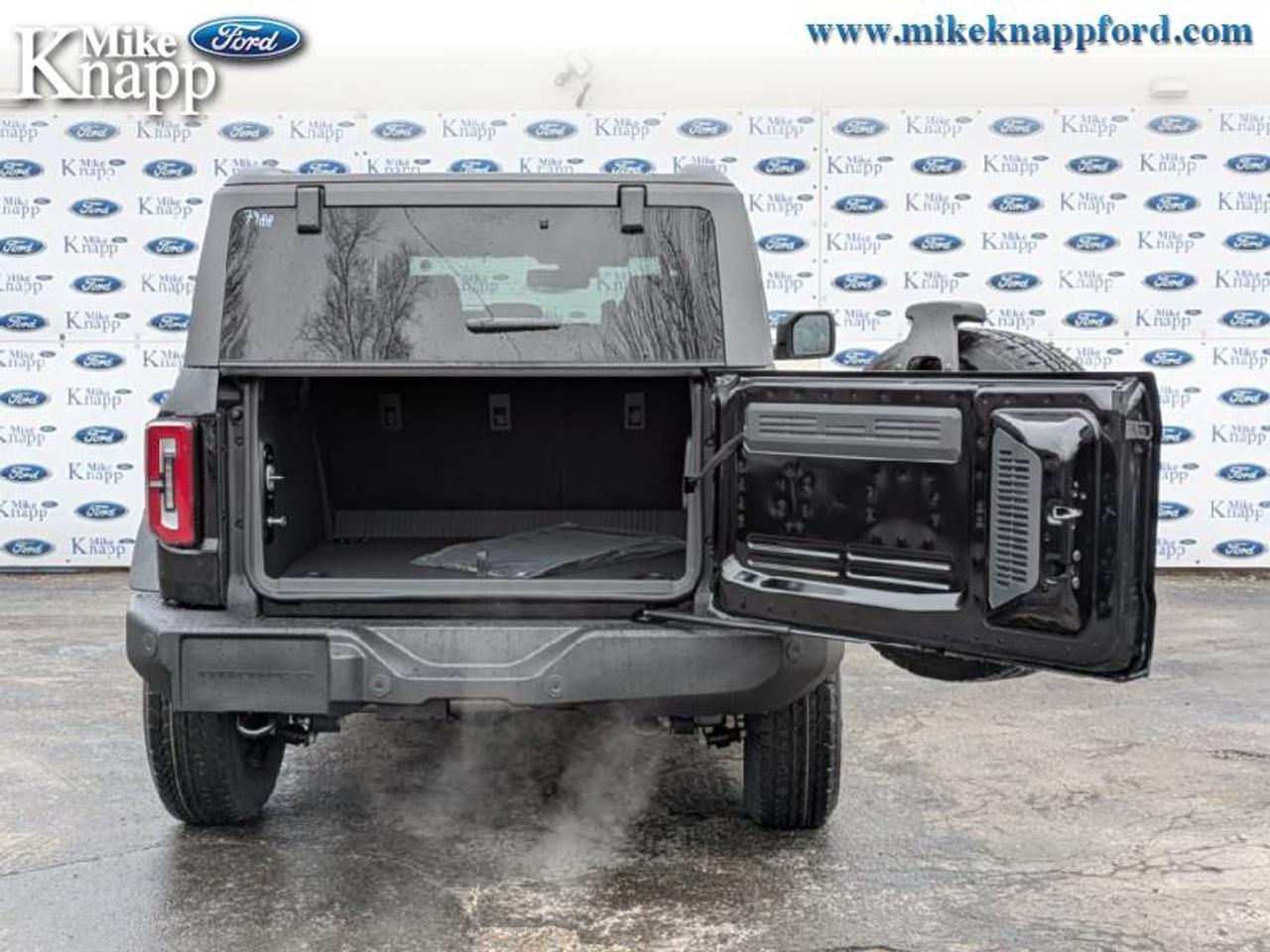 2026 Ford Bronco Outer Banks Photo