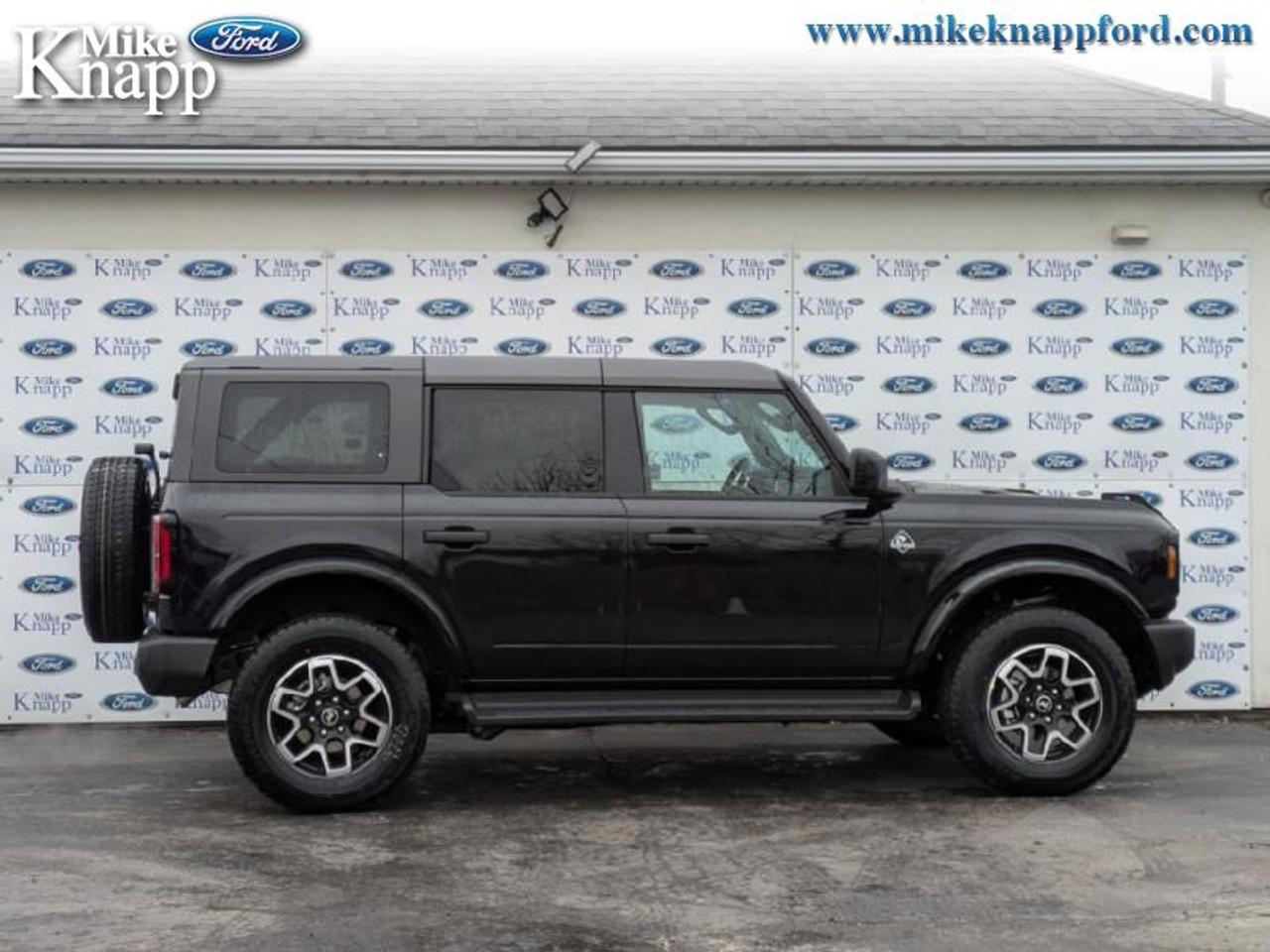 2026 Ford Bronco Outer Banks Photo