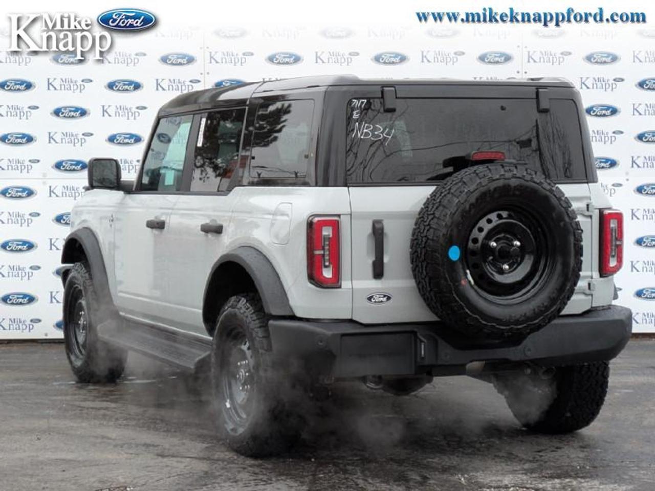 2026 Ford Bronco Outer Banks Photo