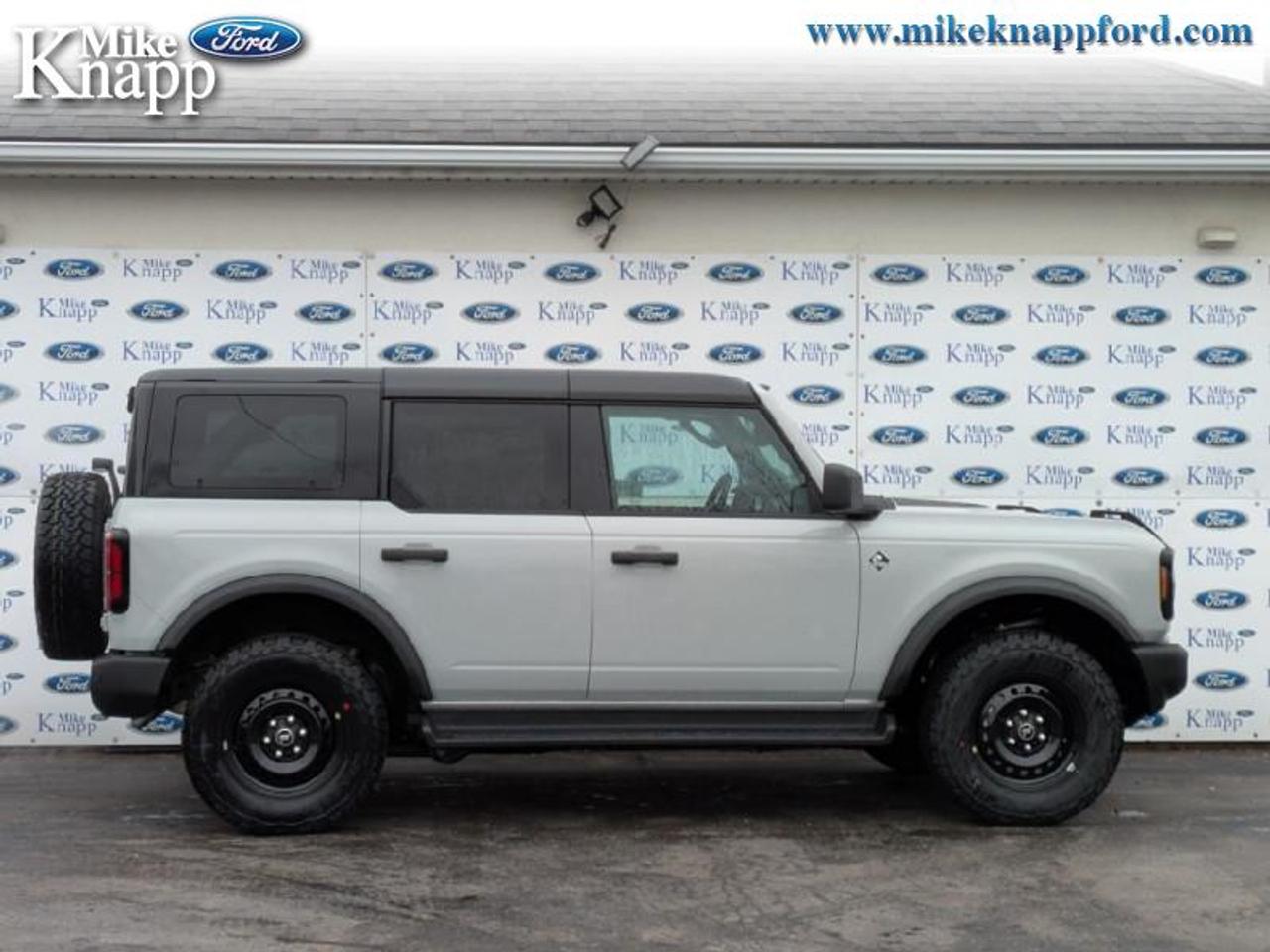 2026 Ford Bronco Outer Banks Photo