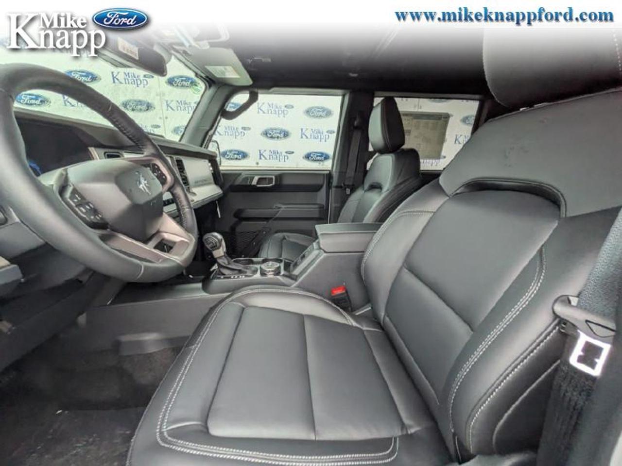 2026 Ford Bronco Outer Banks Photo