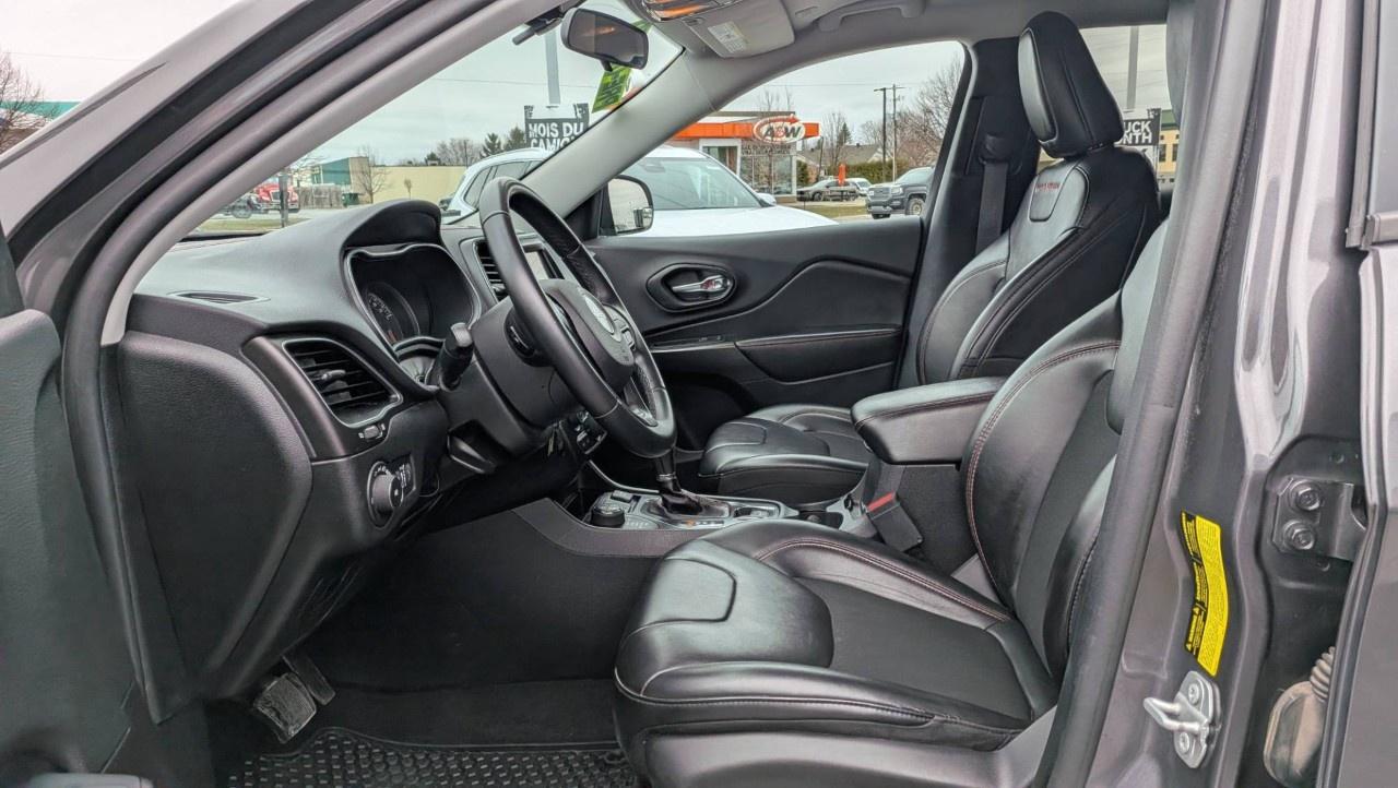 2020 Jeep Cherokee Trailhawk 4X4 Photo