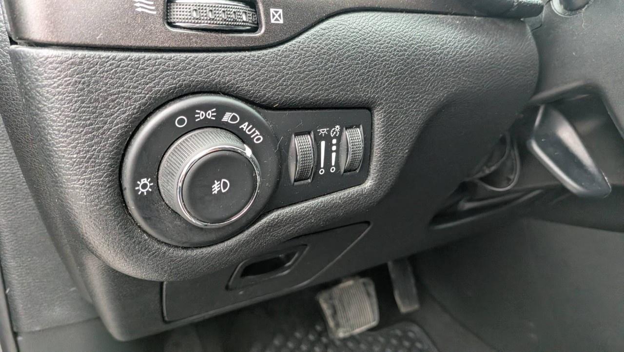 2020 Jeep Cherokee Trailhawk 4X4 Photo