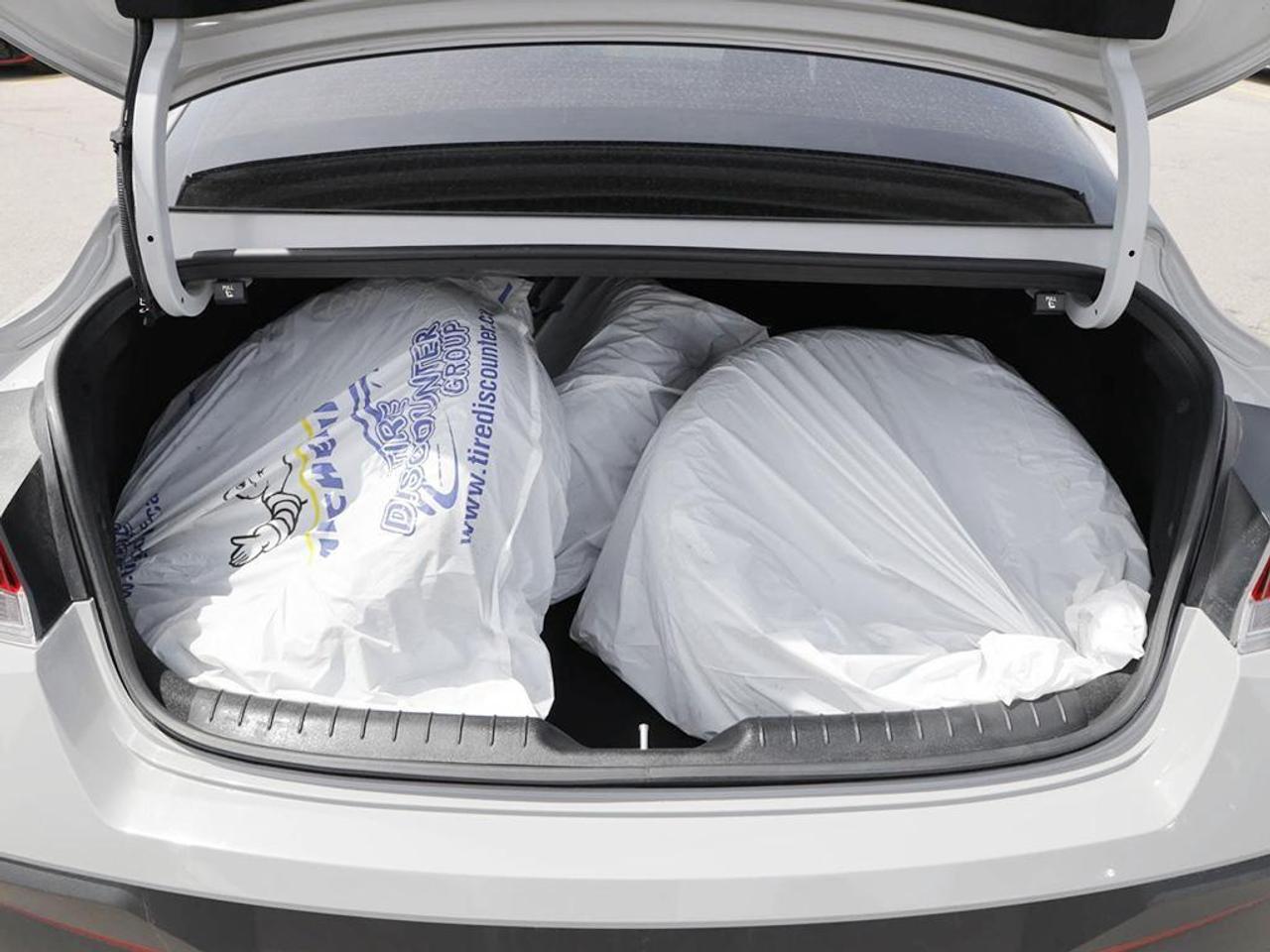 2025 Hyundai Elantra ESSENTIAL 4DR SEDAN Photo