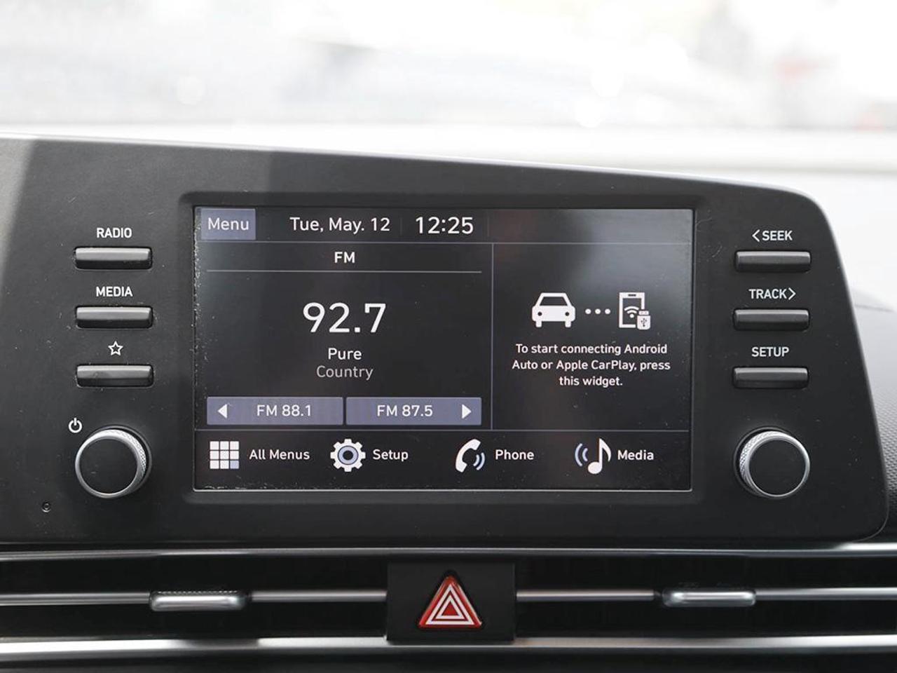 2025 Hyundai Elantra ESSENTIAL 4DR SEDAN Photo