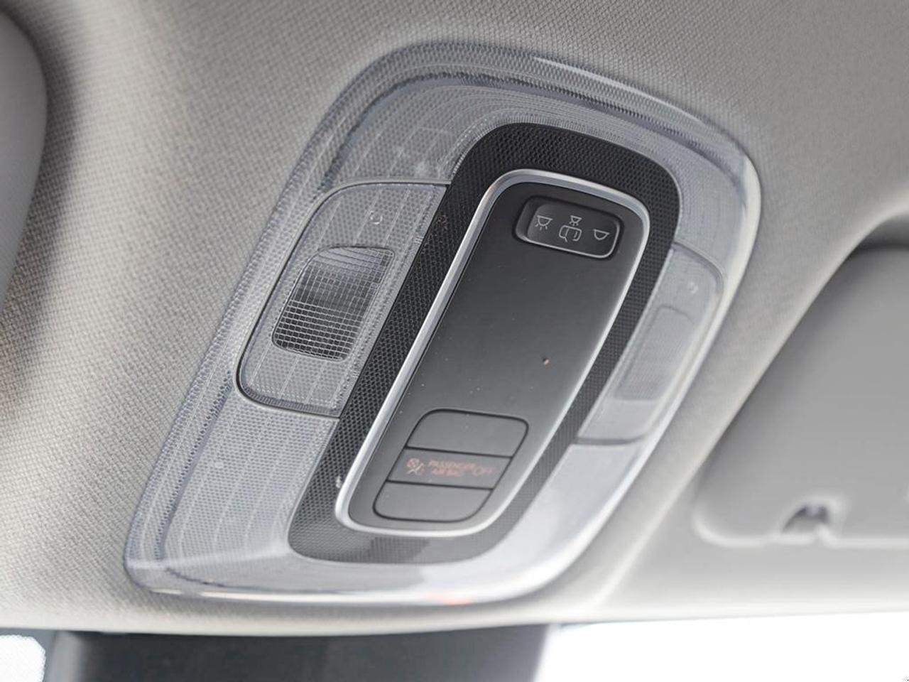 2025 Hyundai Elantra ESSENTIAL 4DR SEDAN Photo