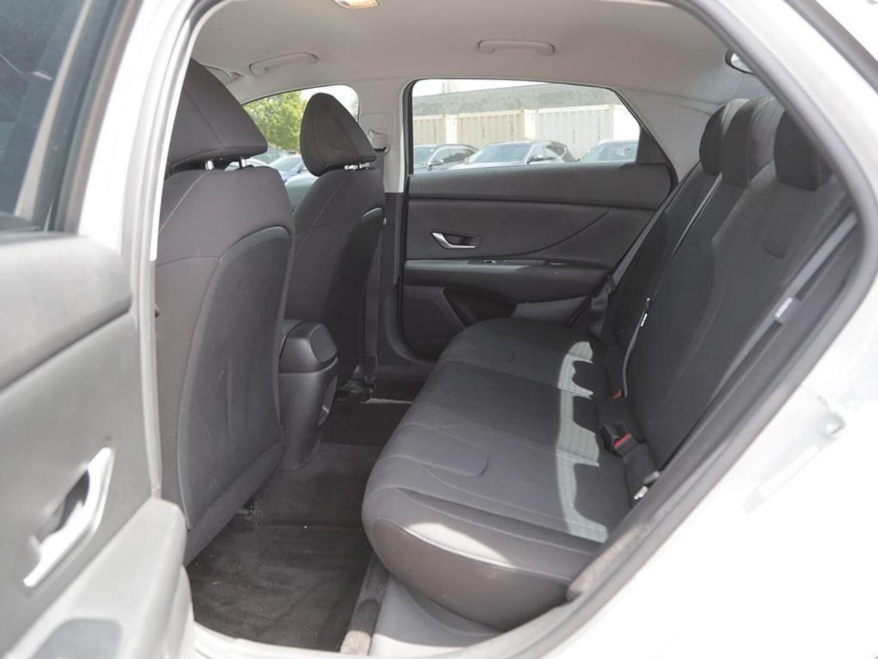 2025 Hyundai Elantra ESSENTIAL 4DR SEDAN Photo